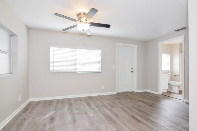 Photo - 1809 E Sitka St