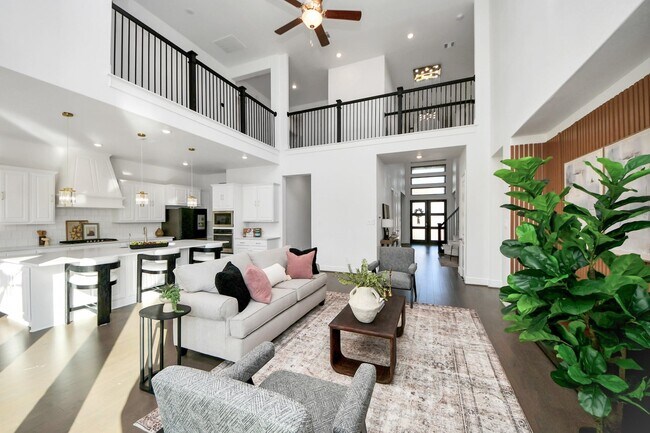 Photo - 10719 Klaria Cres Ct