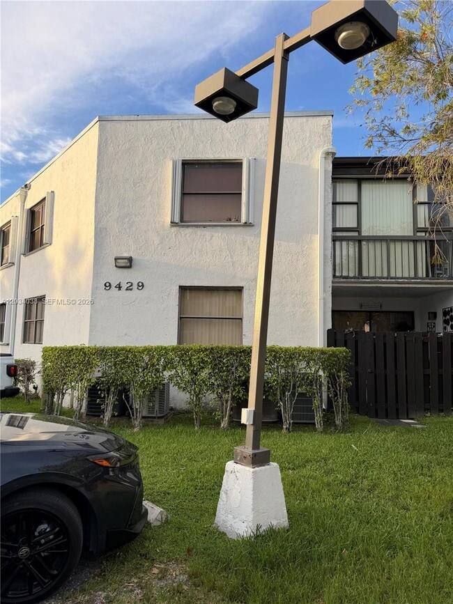 Photo - 9429 Fontainebleau Blvd Unidad 207-33