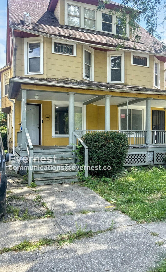 Building Photo - 2213 E 82nd St Rental