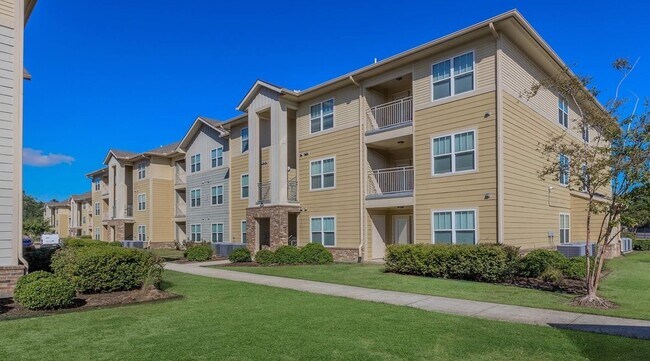 Building Photo - 6454 Airline Hwy Unit #6454