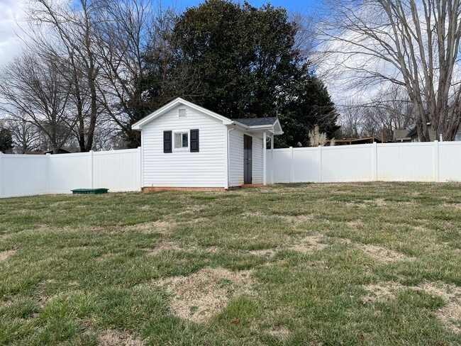 160 Mainview Dr