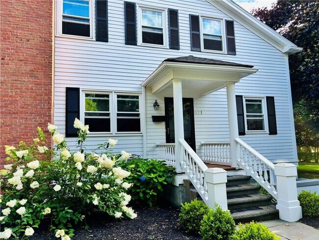 Photo - 571 Bellevue Ave Unit 2