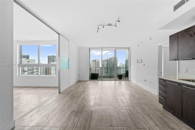 Photo - 90 SW 3rd St Unit 4203