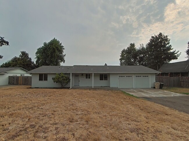 3 Bedroom House ~ North Albany ~ Pet Friendly - 3 Bedroom House ~ North Albany ~ Pet Friendly