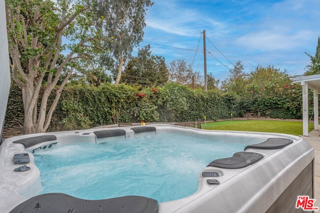 Photo - 1220 Dincara Rd