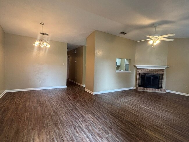 Photo - 447 Richview Park Cir W