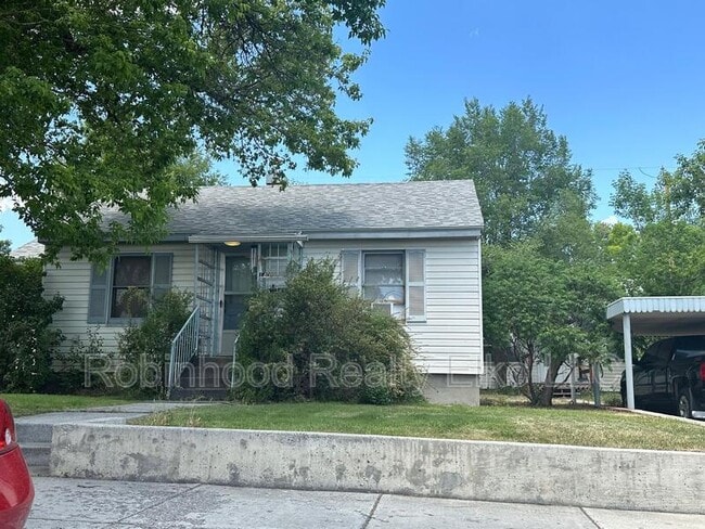 Building Photo - 140 1/2 West Court Street