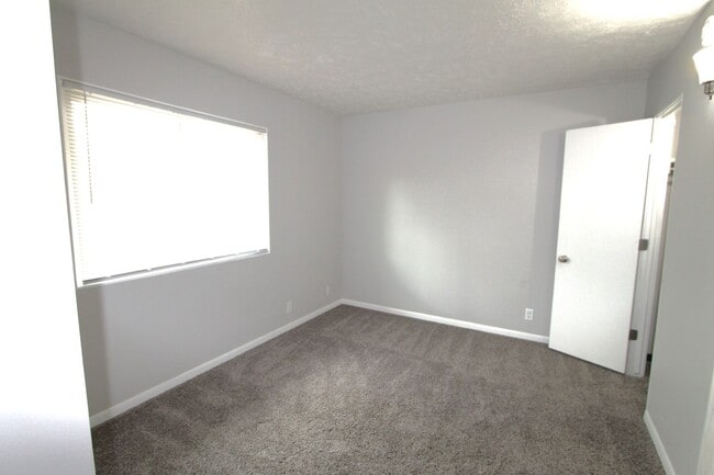 Photo - Great location and beautiful updates. Pet ... Unit 806-03