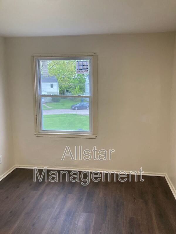 Photo - 944 S Central Dr