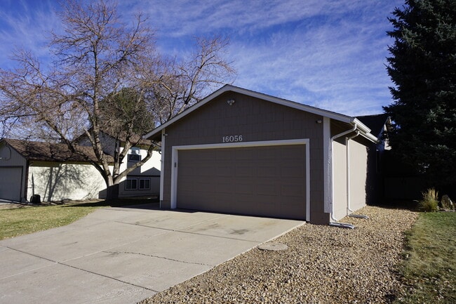 16056 E Oxford Dr