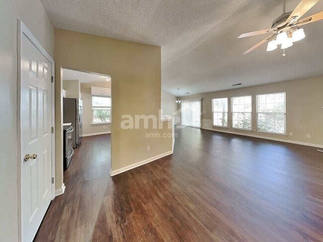 Photo - 11 Candor Pl