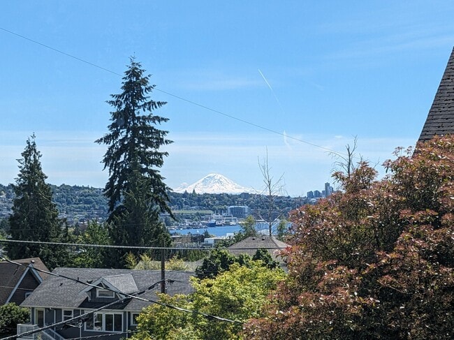 Photo - 4111 Whitman Ave N Unit 304