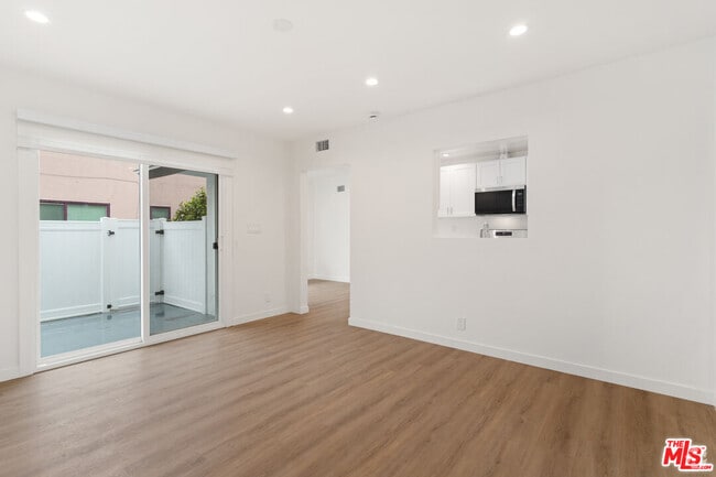 Building Photo - 2908 141st Pl Unit 1 Rental