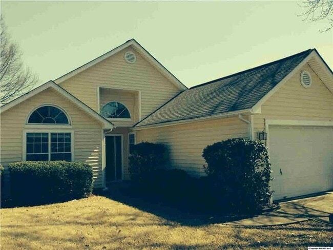 Building Photo - 214 Millstone Ln