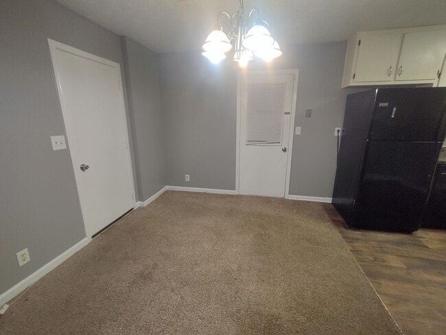 Photo - Move In Ready 3 Bedroom/2 Bathroom For Rent In Convenient Stone Mountain Subdivision!