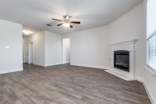 Photo - 10909 Los Alamos Dr