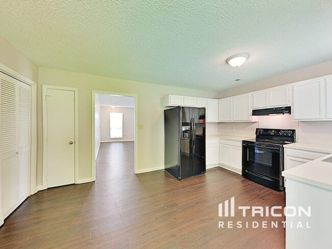 Photo - 11622 Calgary Dr