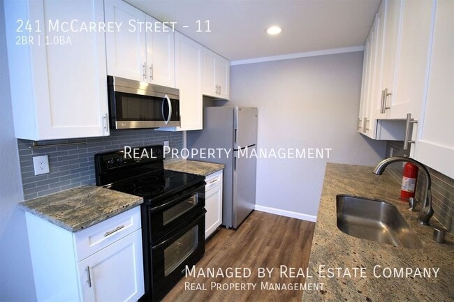 Photo - 241 McCarrey St