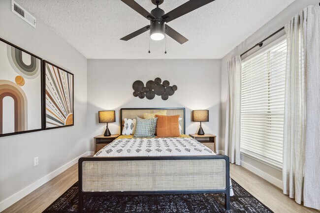 2 habitaciones, 1 baño - 787 pies cuadrados - Dormitorio - Villa Siena