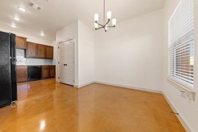 Photo - 1908 Caspian Trl Unit 1908 B Caspian Trail