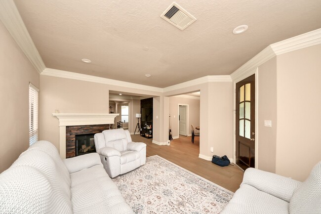 Photo - 14454 Summerleaf Ln