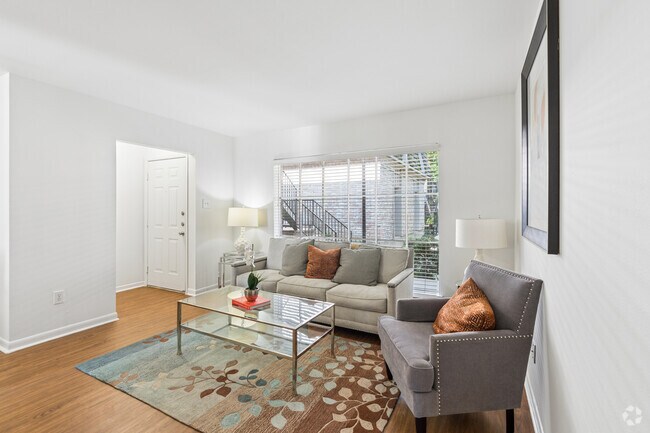2BR, 2BA - 982SF - Living Room - The Bordeaux