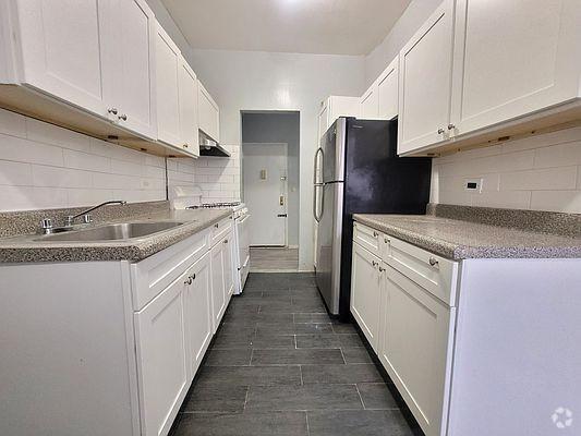 Building Photo - 1 bedroom in Bronx NY 10471 Unit 2L Rental