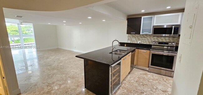 Photo - 3745 NE 171 St Unit 32