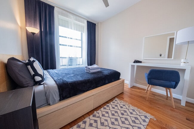 Photo - 230 W 113th St Unidad ID1032019P