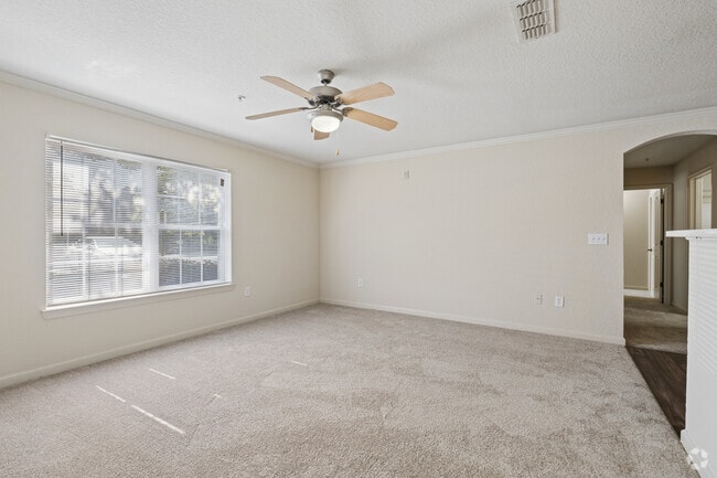 2BR, 2BA - 971SF - Living Room