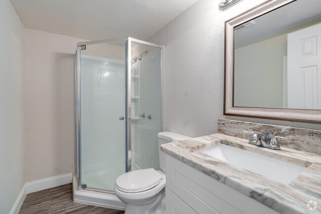 B3 - 2BR, 2BA - 1085SF - Second Bathroom