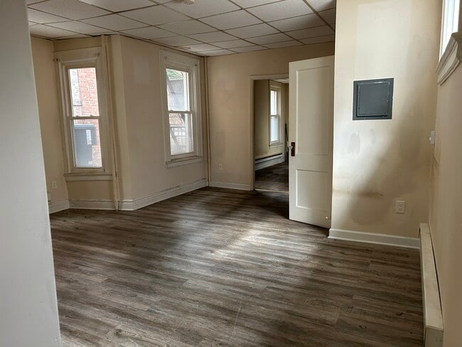 Main Room - 940 Broad St Unit Studio