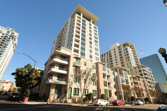 Photo - Acqua Vista Condominiums