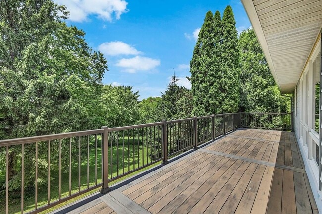 Photo - 2914 Maple Grove Dr