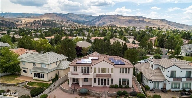 Photo - 4690 Aberfeldy Rd