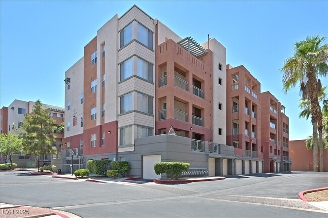 Building Photo - 31 E Agate Ave Unit 509