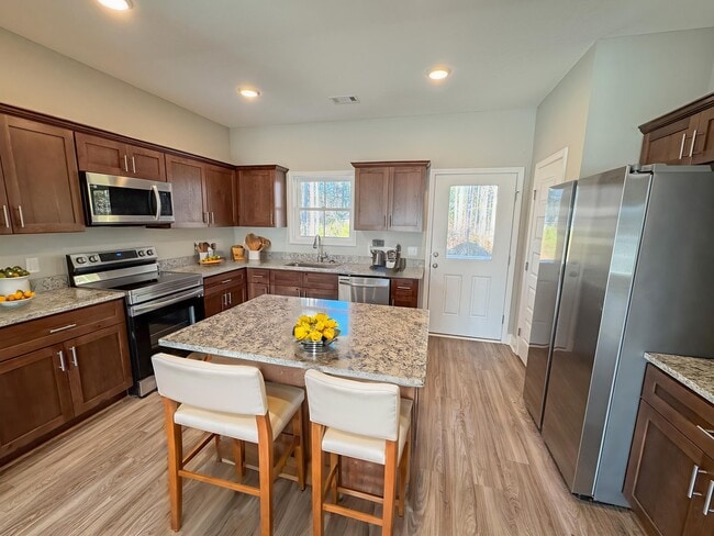 Photo - 5007 Cypress Lake Rd