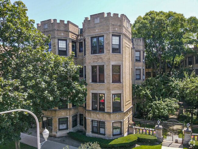 Building Photo - 1215 W Lunt Ave Unit 1A Rental