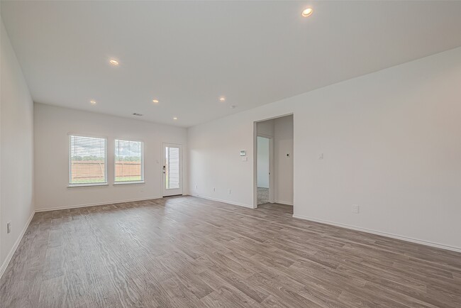 Building Photo - 24330 Elmwood Falls Dr