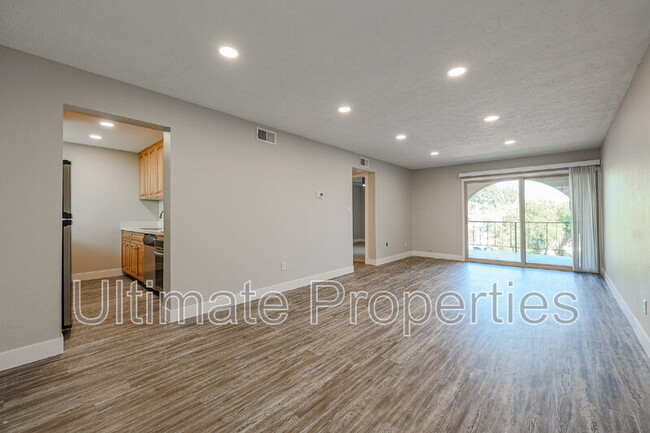 Photo - 4727 E Lafayette Blvd