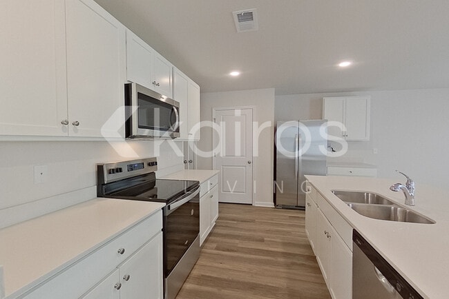 Photo - 125 Inez Ave