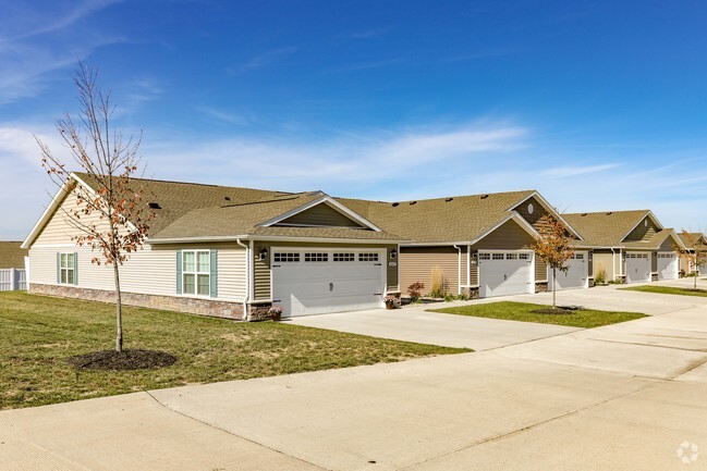 Building Photo - Redwood Fairborn Rental