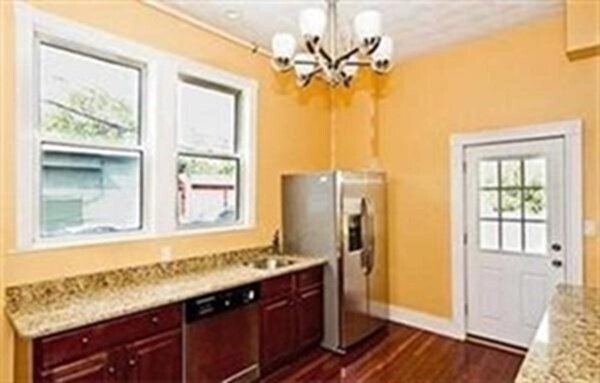 Photo - 109 Cushing St Unit 1