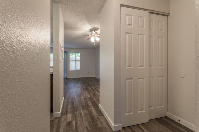 Solana Apartments