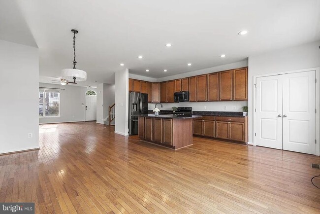 Photo - 11901 Benton Lake Rd