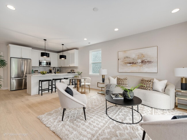 Building Photo - 1631 N Lawndale Ave