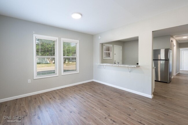 Photo - 2744 Russell Ave Unidad West