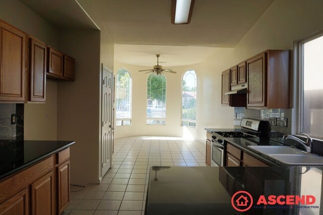 Photo - Charming Home in North Bakersfield!