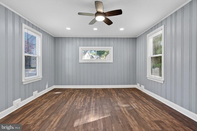 Photo - 136 5th Ave